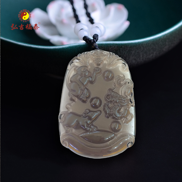 ���ֺ���ʯ���������ϵ��ƣ�С��