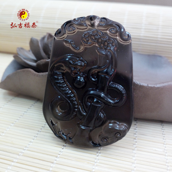 ��Ф�ߵ�׹�����ֺ��ף�