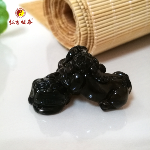 ���ֺ���ʯ����������׹