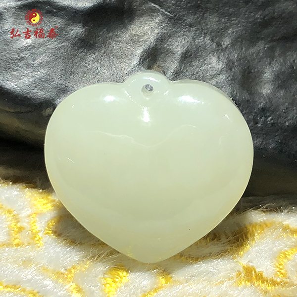 �������ĵ�׹����ɫ��